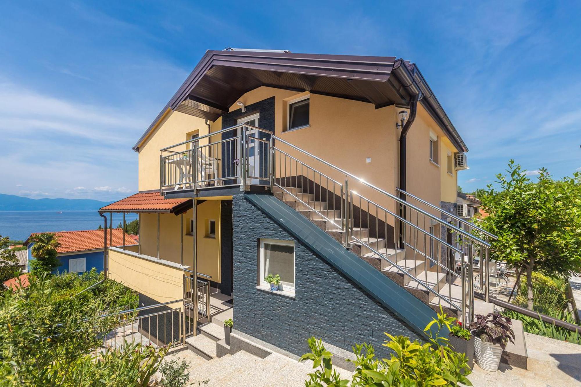 Apartmani Tena Njivice Exterior foto